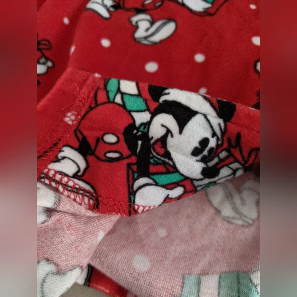 Disney Mickey Mouse Red PJ Loungewear Sleepwear Gift - Picture 11 of 12